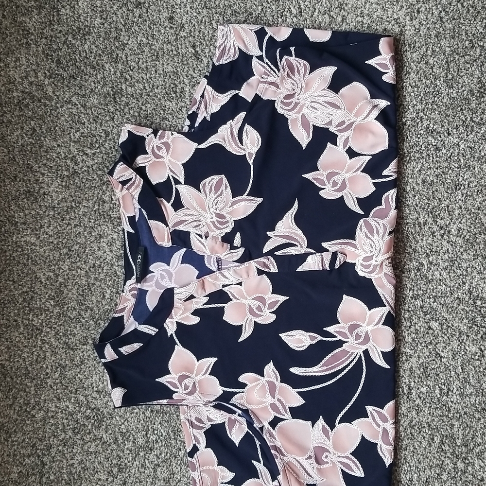 Papermoon from Stitchfix sleeveless top. Jersey material with texture.